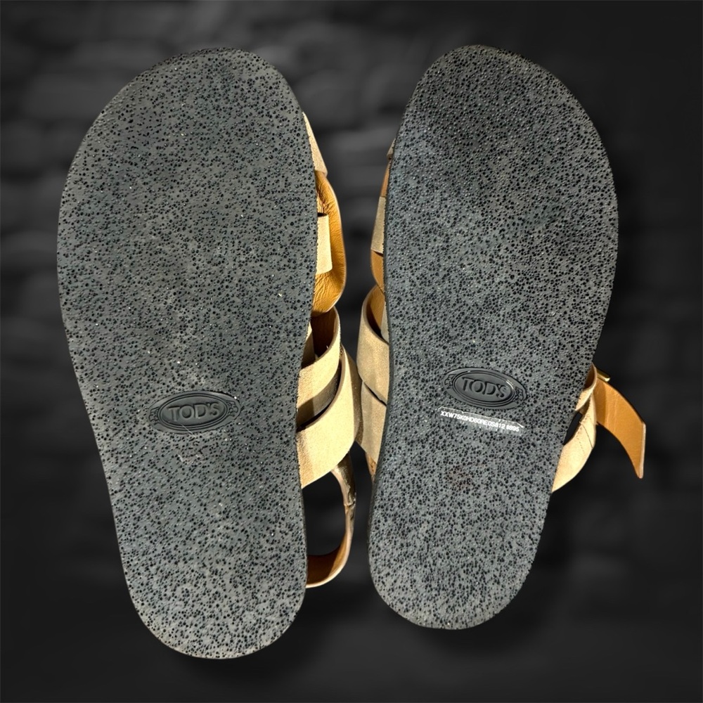 TOD’s T Timeless Tan Sandals with Black Sole - Picture 9 of 12